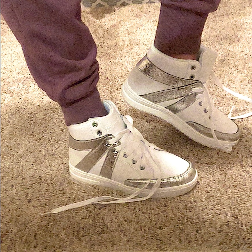 CUTE HIGH TOP SHOES